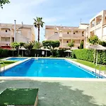 דירה With Garden טורבייחה
